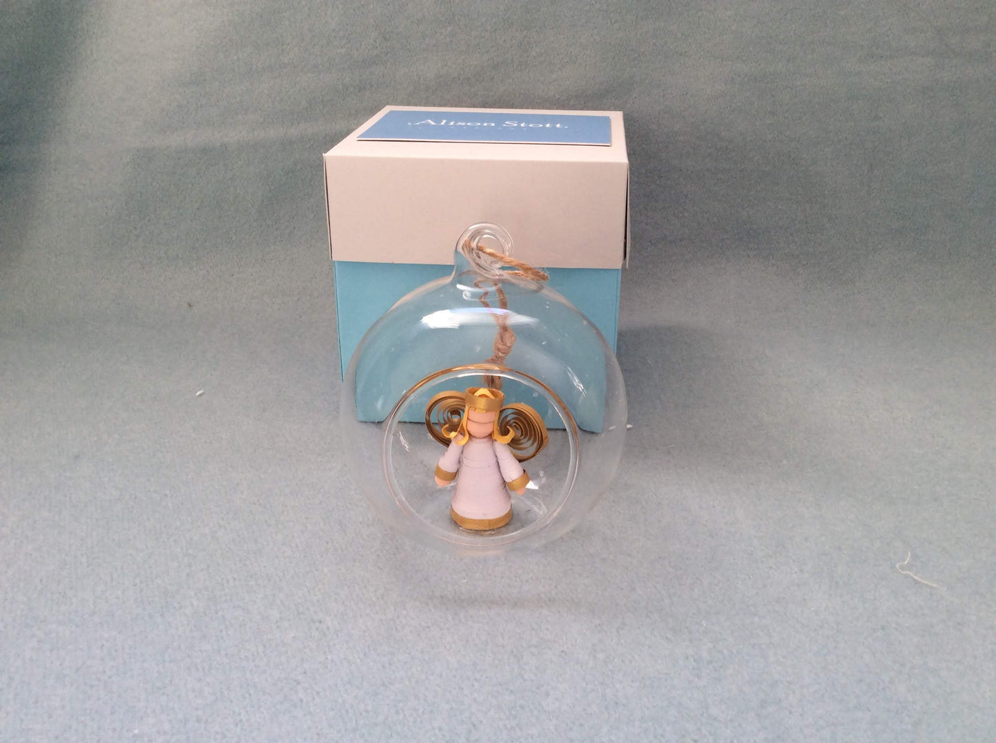 Set of 4 nativity baubles