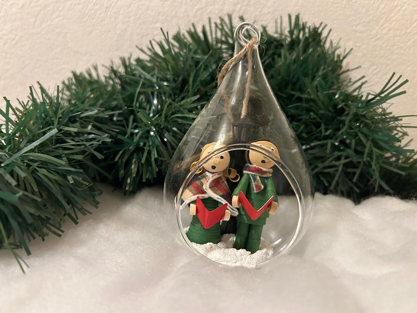 Carollers Bauble