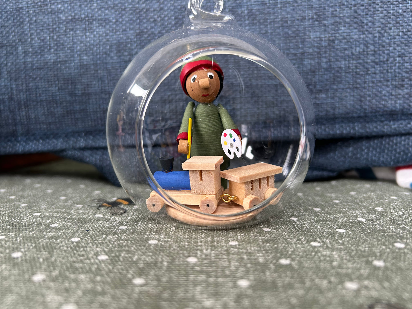 Elf bauble