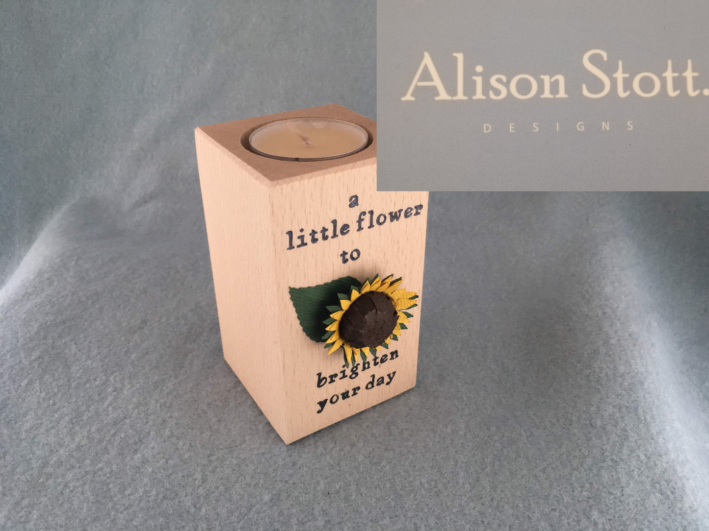 Wooden tealight holder sunflower