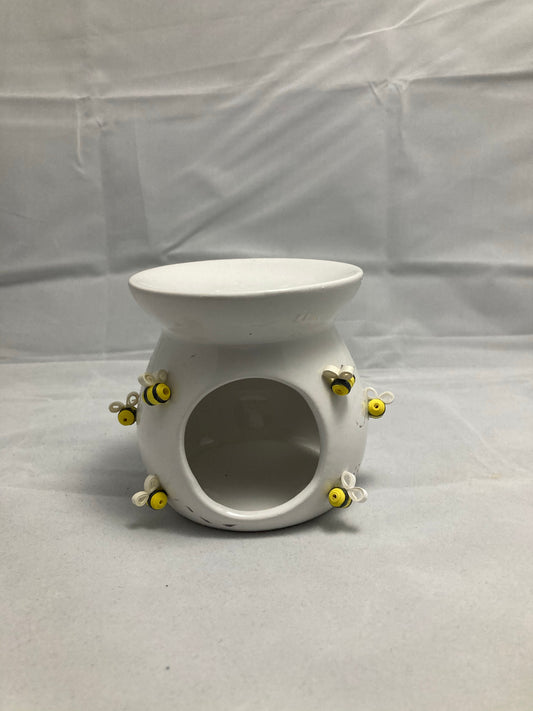 Wax burner with bees